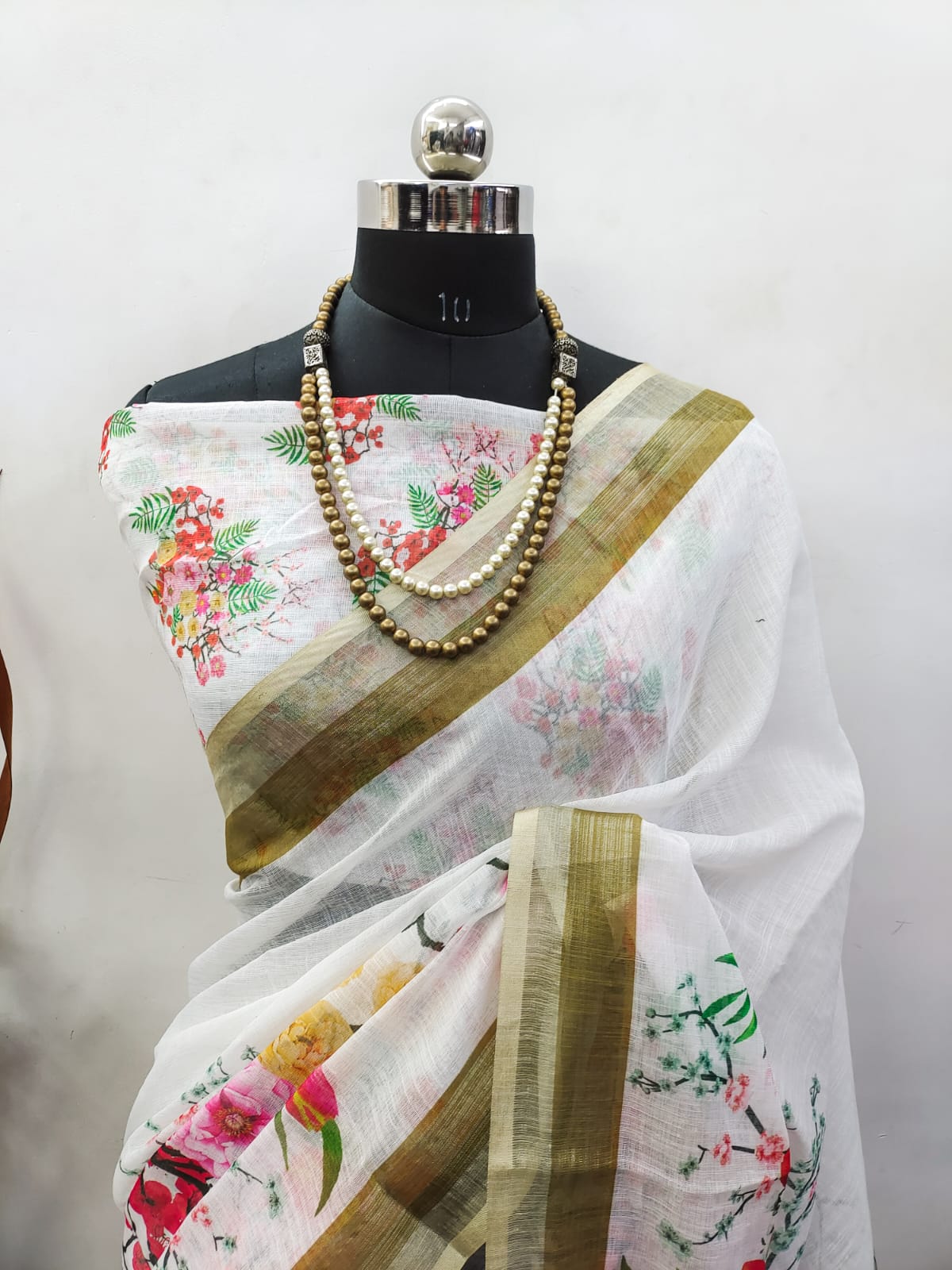 Fancy Cotton Linen Saree with Superb Digital Print and Digital Print Blouse