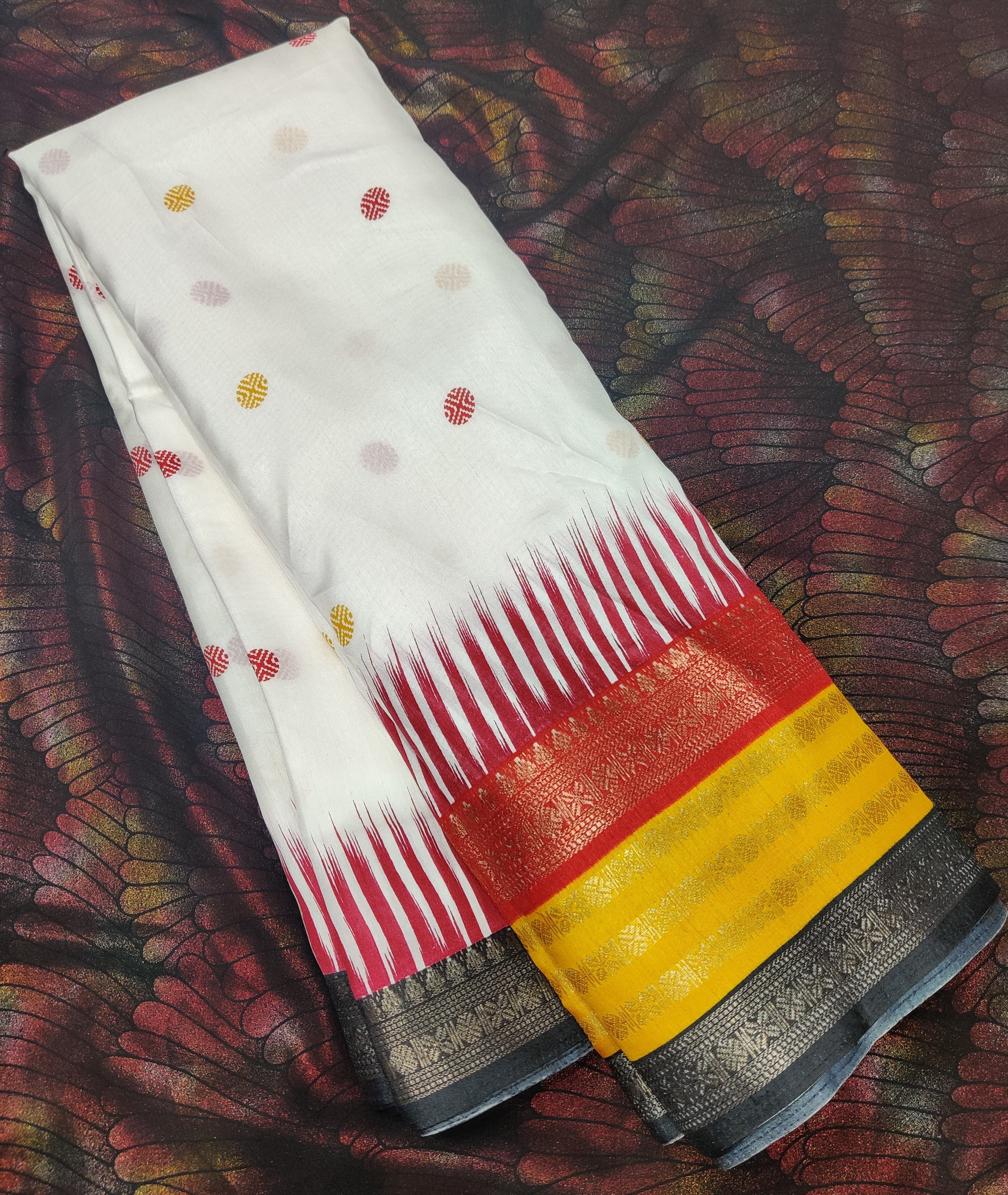 soft cotton crape saree with woven zari border