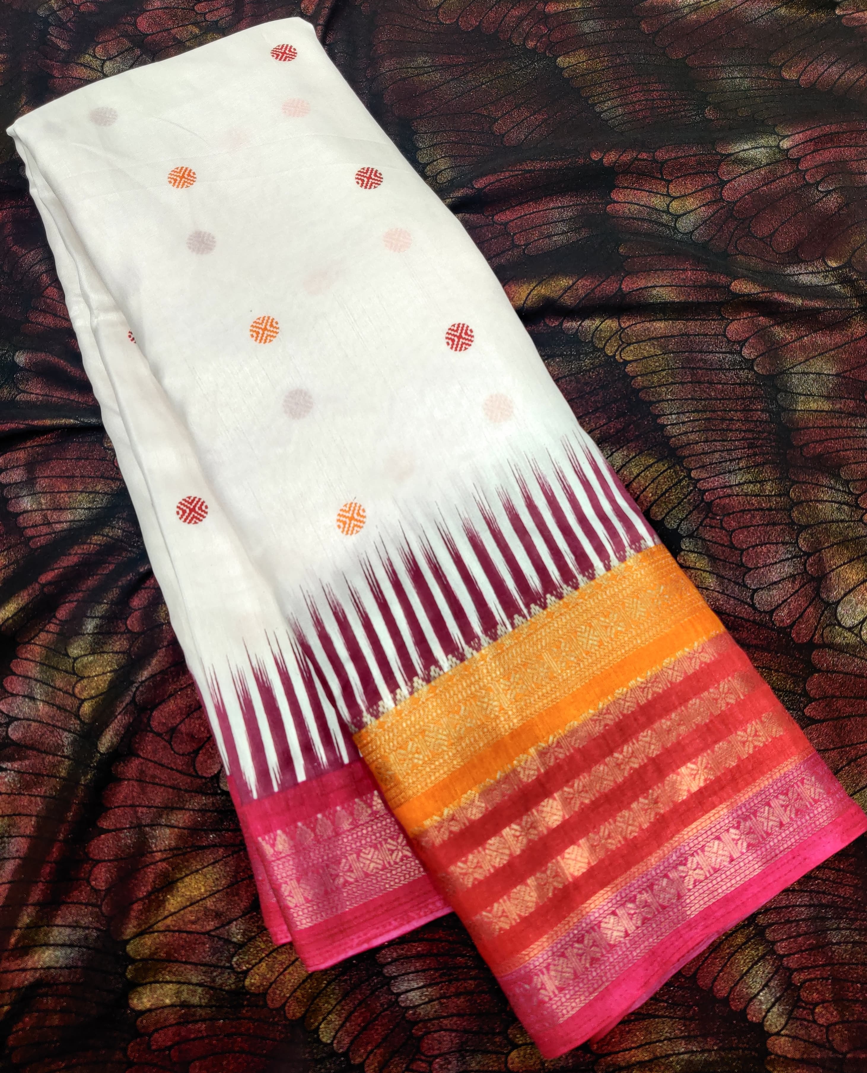 soft cotton crape saree with woven zari border