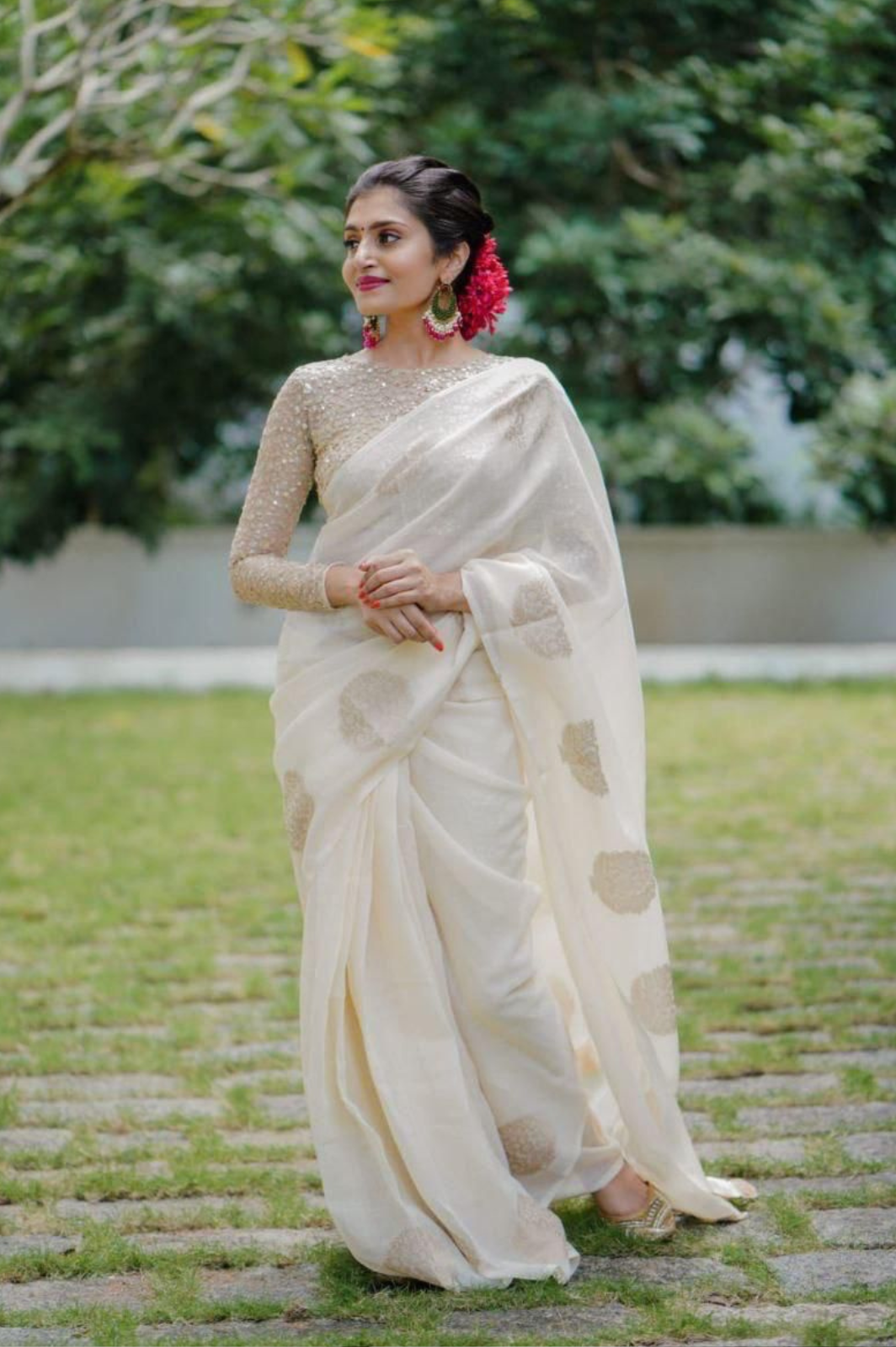 Exquisite Kerala Linen Saree (Special Single Color Edition)