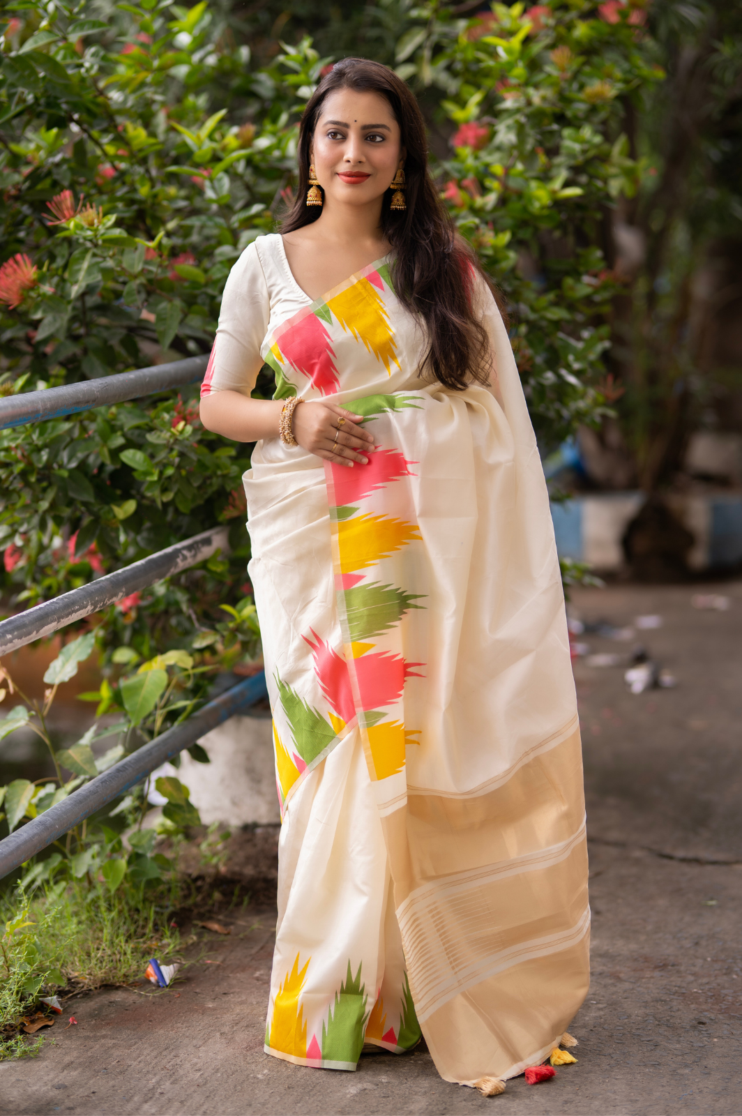 soft silk tassels Saree